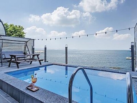 Sea Fragrance Pension