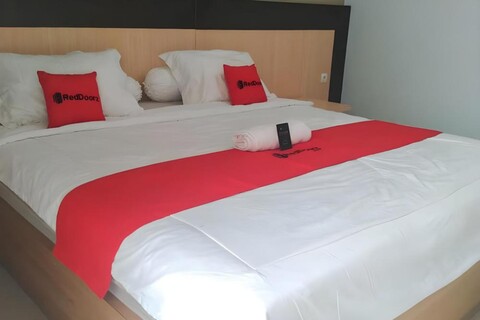 레드도어즈 무아야 비치 짐바란 근처