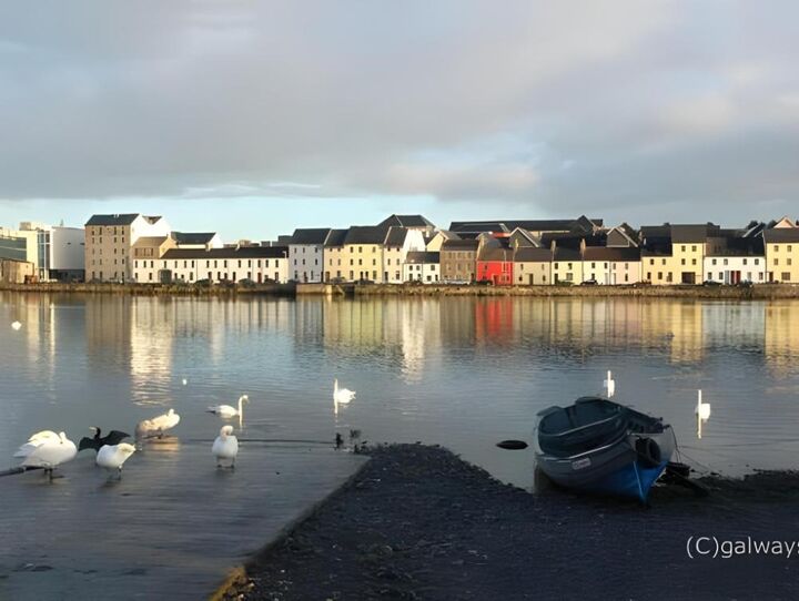 Kinlay Hostel Eyre Square - Best Hostel in Ireland 2025-i