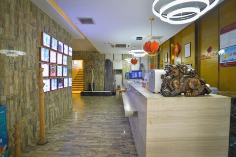 Shenzhen Hand-in-Hand Hotel (Huaqiangnan Subway Station)