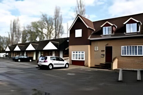 Roydon Marina Village Hotel