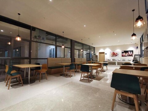 Dongyi convenient hotel (Guangzhou Zhizao Plaza foreign trade school store)
