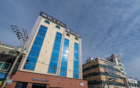 하운드호텔 통영항남점