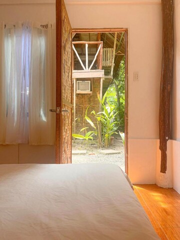 Shanti Room - Knowwell Siargao