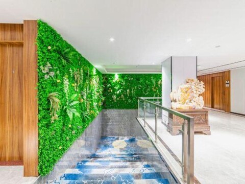 Wanting Hotel (Guangzhou Baiyun Railway Station Xinshi Baixin Plaza)