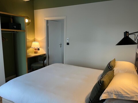 몽시외 쥘 호텔 클라마르