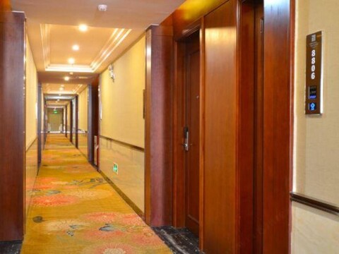 Companion Departure Hotel