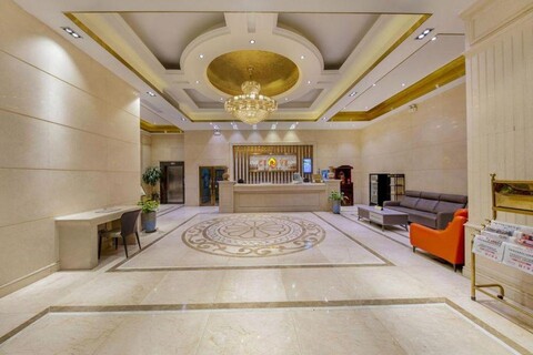 CE YE Hotel (Shenzhen International Convention and Exhibition Center Qiaotou Metro Station)