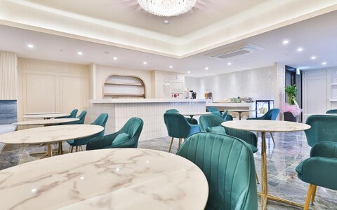 2월 리버사이드 경산점