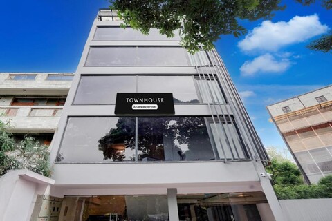 Townhouse Preet Vihar Metro Station