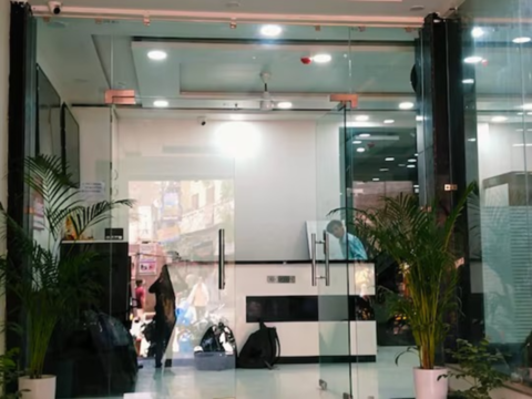 Goroomgo Radha Krishna Varanasi