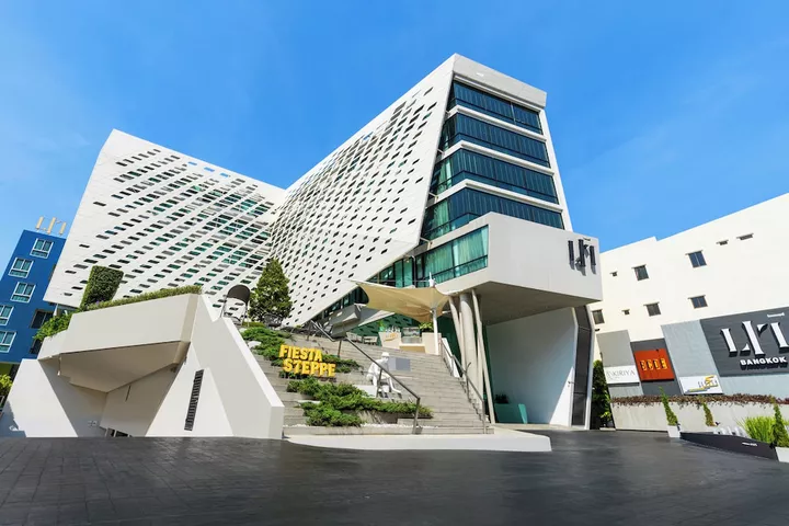 LiT BANGKOK Hotel