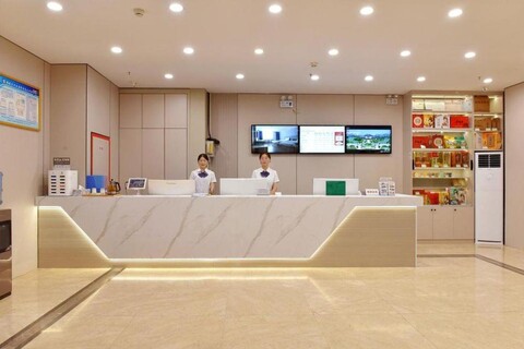 GreenTree Inn Business Hotel (Xi'an Big Wild Goose Pagoda Datang Night City Branch)