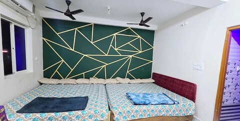 쉬리 사이 로지 푸리