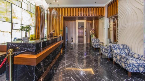 Bihai Jiaolong Business Hotel (Harbin Central Avenue Sophia Church)