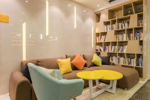 ALight X Hotel Shanghai Tongji Hospita Xincun Road Subway Station