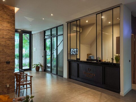 실롬 나라 호텔