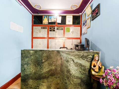 Super OYO Flagship 72253 Jai Maa Palace Hotel