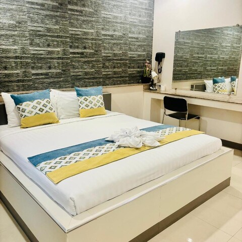 리- 리버사이드,라마 3