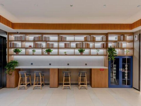 8 Days Hotel (Minhang Jiaotong University Branch)