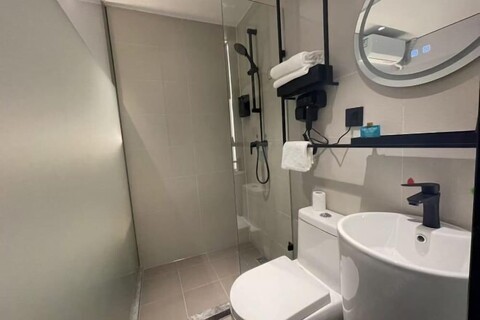 Qingji Hotel MINI (Shanghai Overseas Gaoqiao Guangming Road Branch)