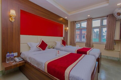 오요 160 호텔 슈라다 팰리스