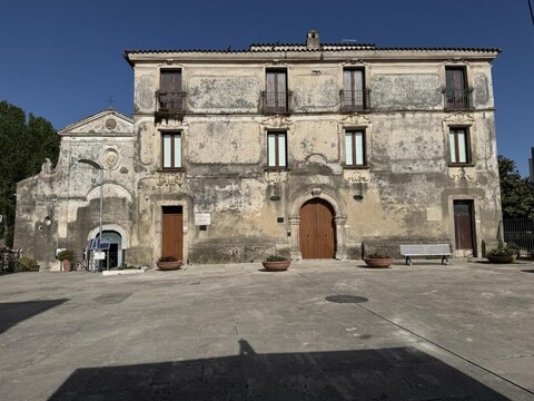 칼로스 파에스툼