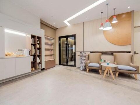 Homeinn · neo (Shanghai Zhongshan Park Jiangsu Road Subway Station)