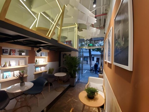 Huamin Youth Hostel (Shanghai Nanjing East Road Pedestrian Street)