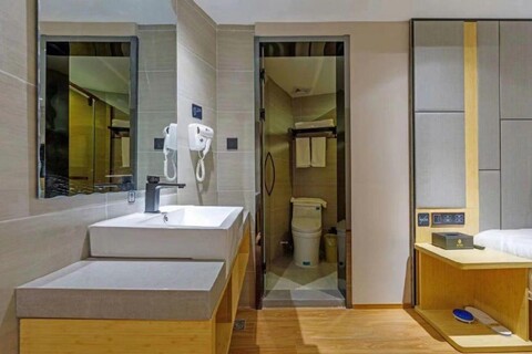 JITING HOTEL  SHANGHAI WAITAN EAST NANJING ROAD  Subway Station Branch