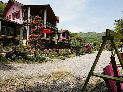 Shara's Garden Pension
