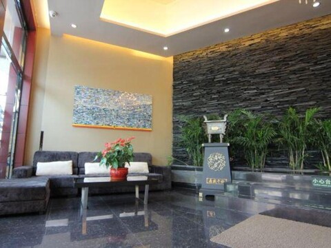 Super 8 Hotel (Beijing Qianmen Zhushikou Subway Station)