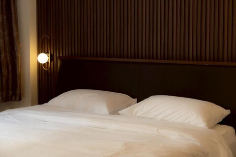 모뉴먼트 스테이