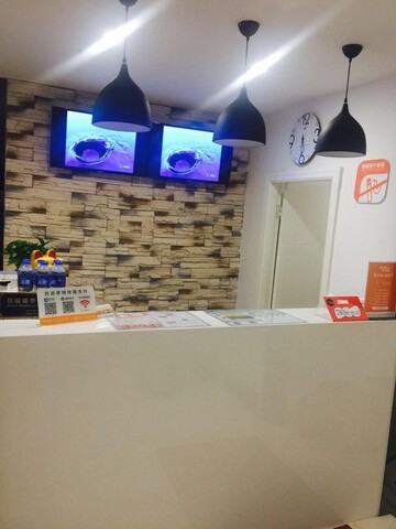 Pod Inn Hotel (Shanghai Hongqiao Airport Songhong Road Subway Station)