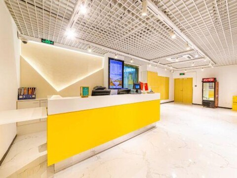 Pod Inn (Shanghai Longyang Road Metro Station New International Expo Center)