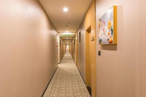 Homeinn Pebble Hotel (Central University of Finance and Economics Dazhongsi Subway Station)