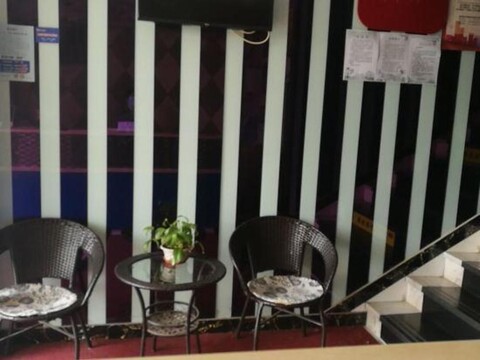 Yudu Hotel (Shanghai Yuqiao Metro Station)