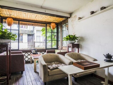 Shanghai Jiaoli Xiaoyan Inn (Zhujiajiao Scenic Area Ancient Town)