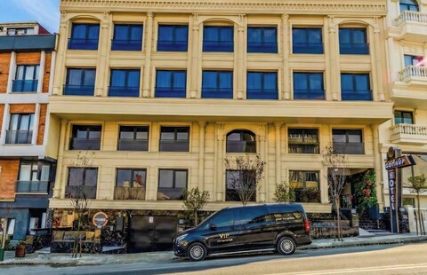 코시뉘스 에어포트 호텔