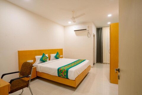 Treebo Living Tree Khairatabad