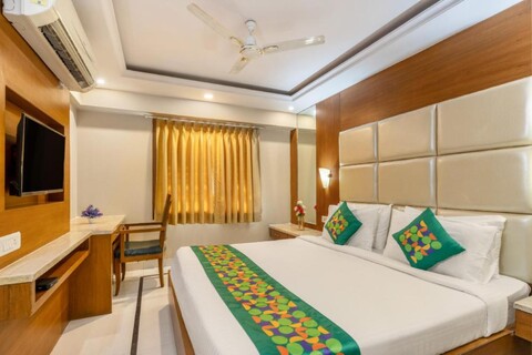 Treebo Premium Vinnie - Near Airport