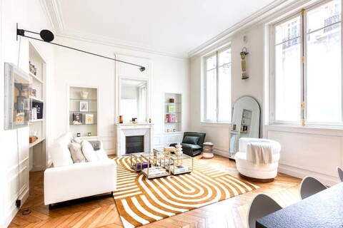 파리 상젤리제 럭셔리 복층아파트