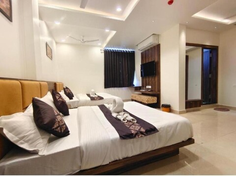 Hotel Vrinda Inn