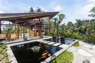 더 풀루 빌라 바이 제뉴인호스트