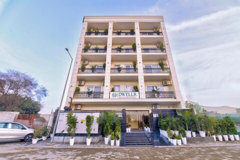 Dwellr Luxury Stays