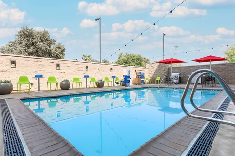 홈2 스위츠 바이 힐튼 웨스트 새크라멘토, CA