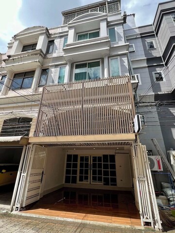 컴피 크립 호스텔 2