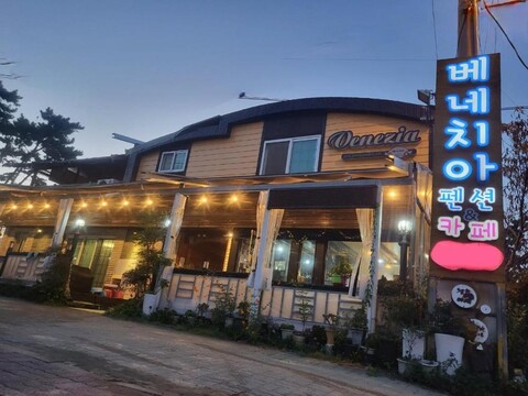 Taean Mongsanpo Venezia Pension