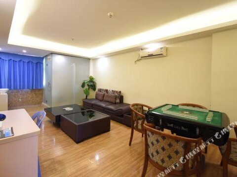 Elong ME Hotel (Guangzhou Panyu Shigang Pedestrian Street)