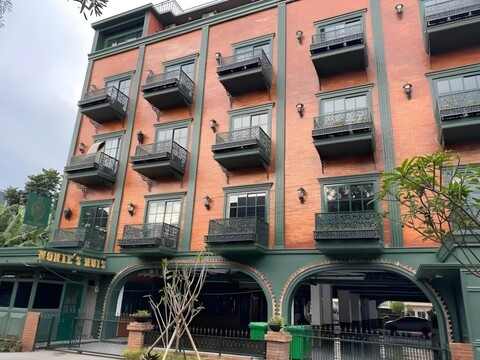 노니스 하우스 호텔 앤 레스트로